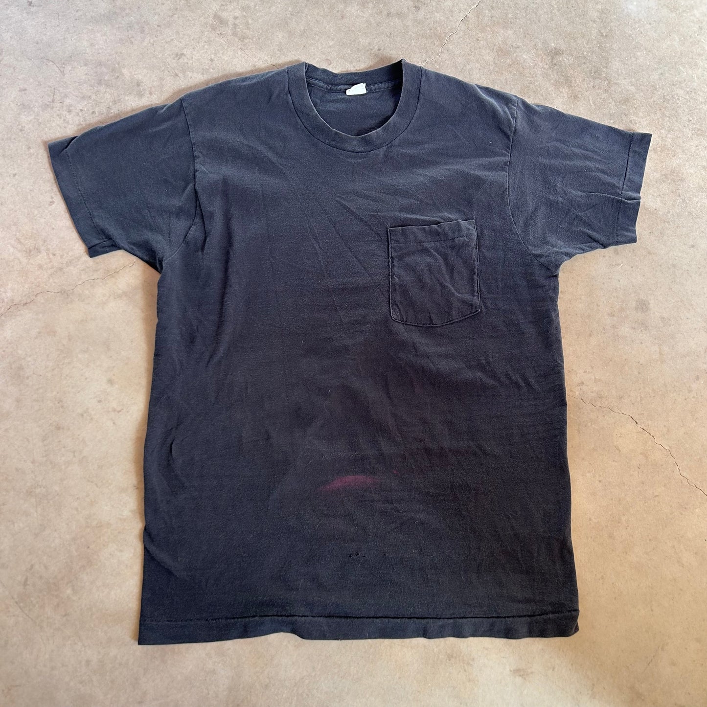 1980S BLACK POCKET TEE