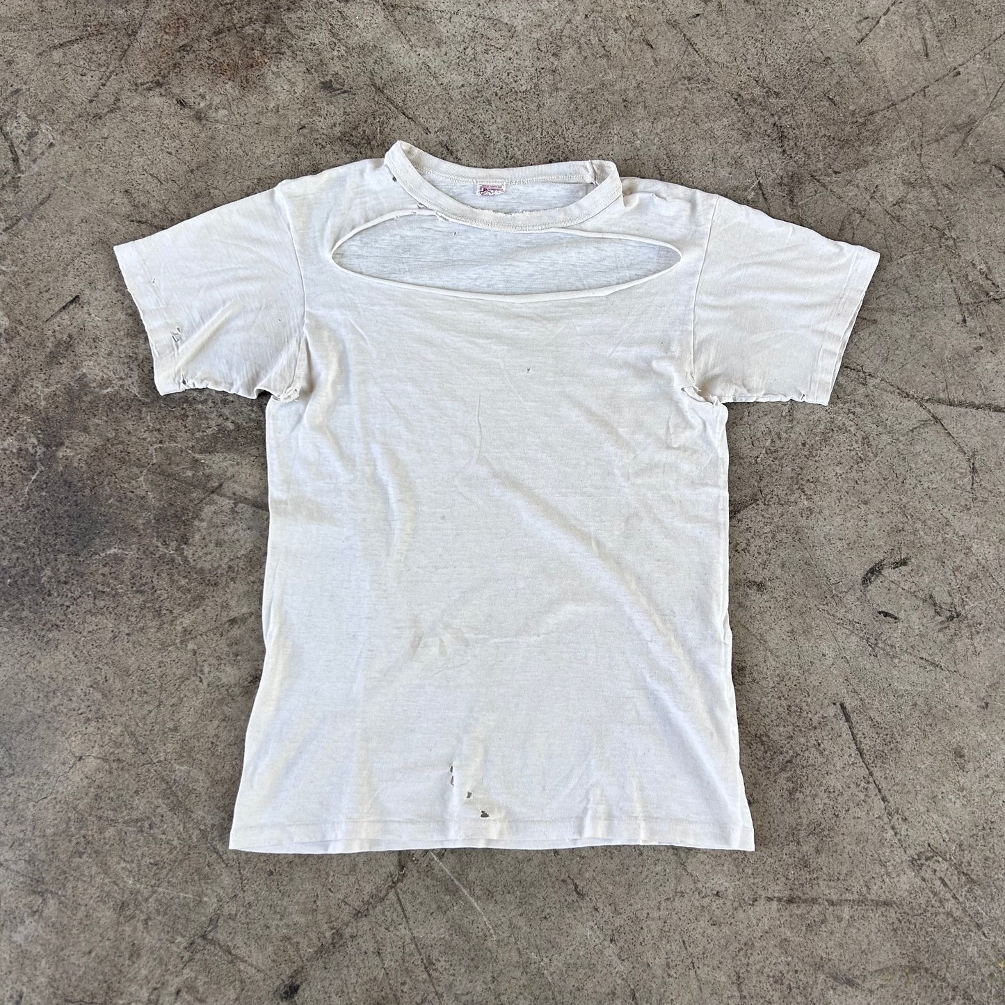 1950S DISTRESSED TEE