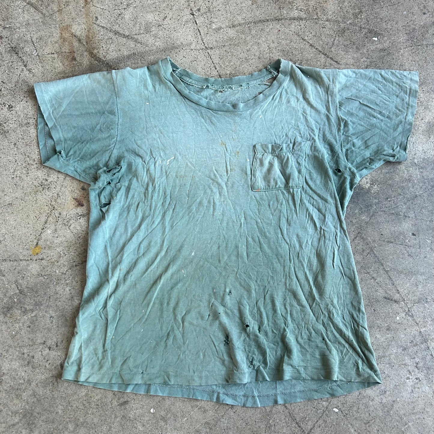 1960S FADED GREEN POCKET TEE