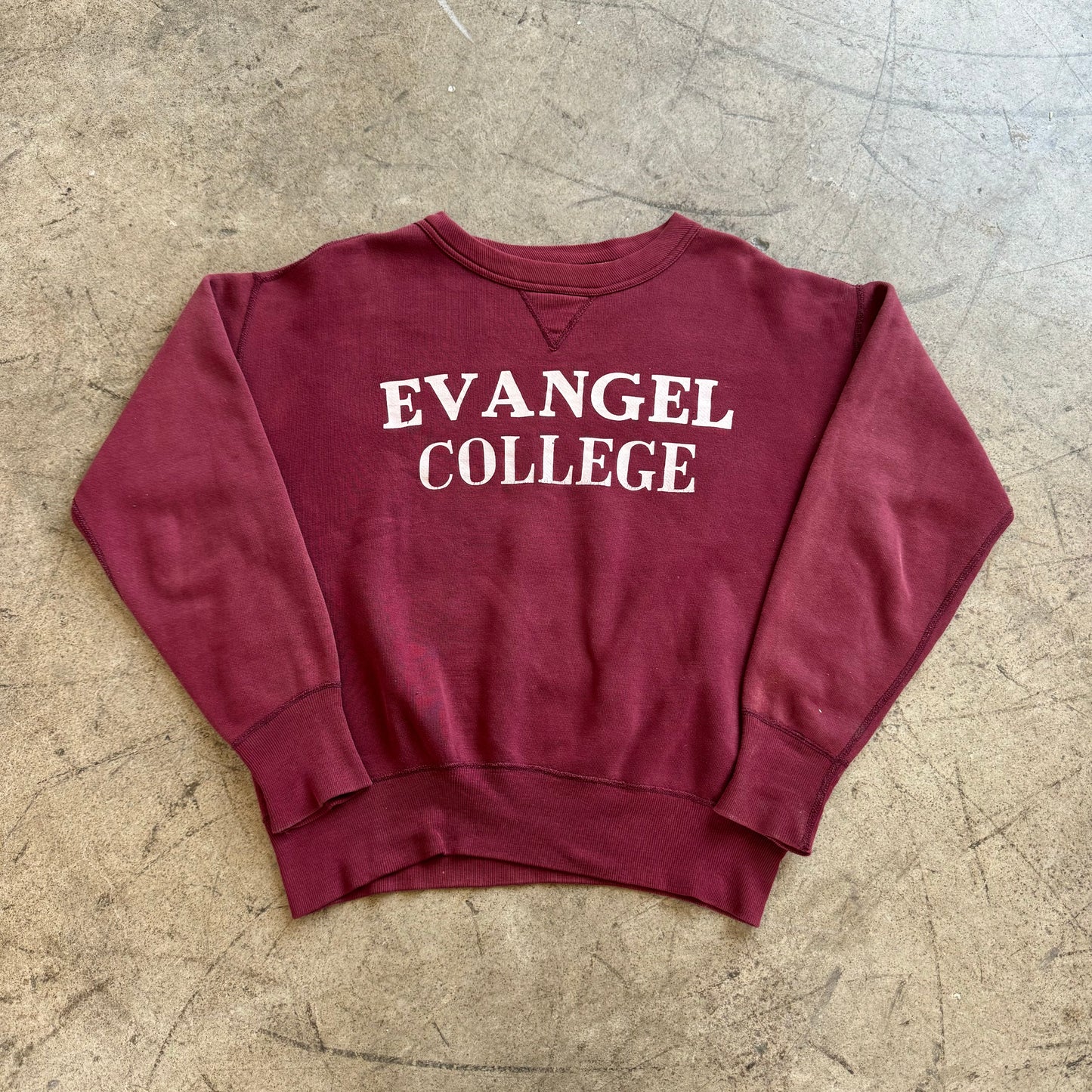 1950S MAROON SINGLE V SWEATSHIRT