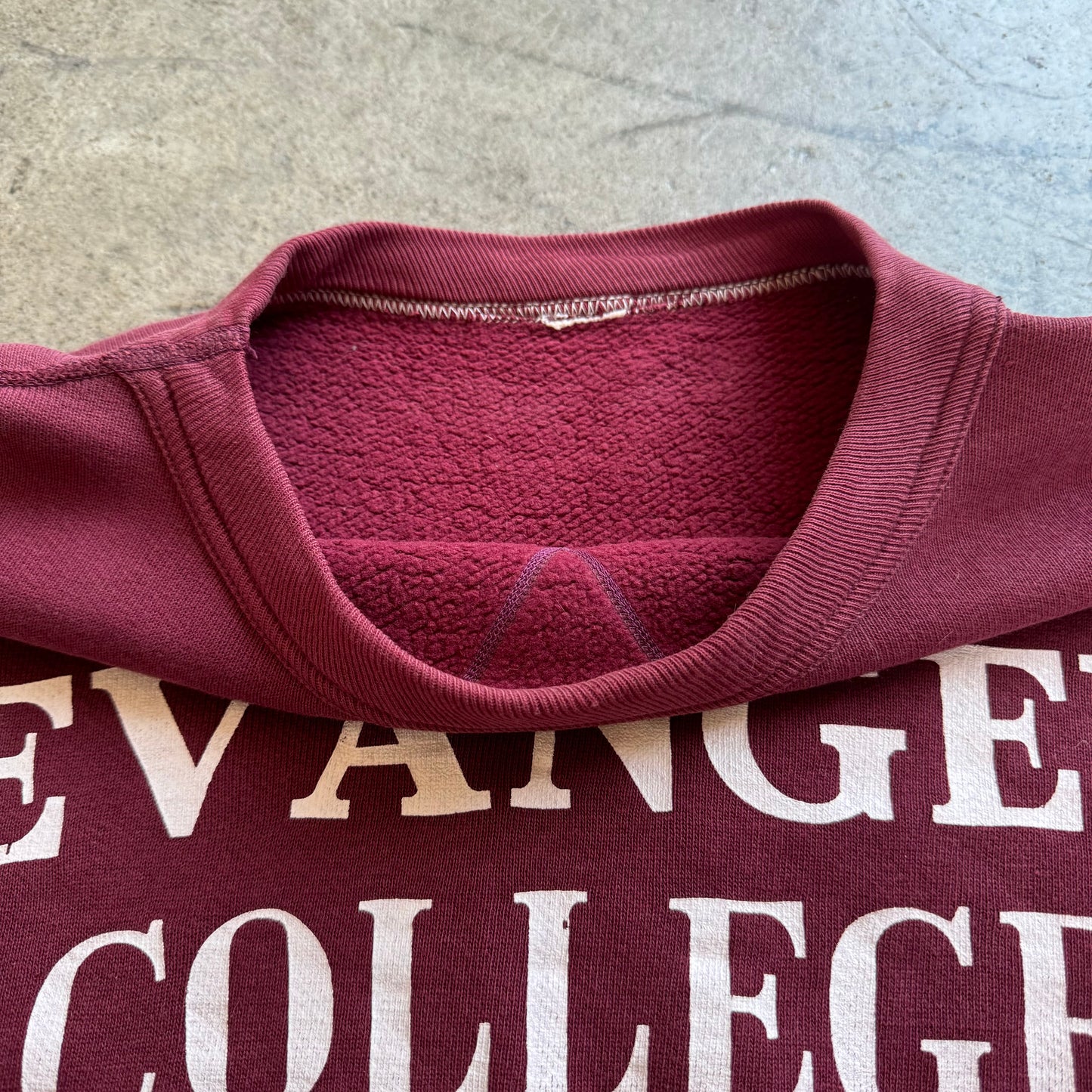 1950S MAROON SINGLE V SWEATSHIRT