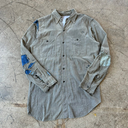 1940S SALT AND PEPPER THRASHED AND REPAIRED WORK SHIRT (M)