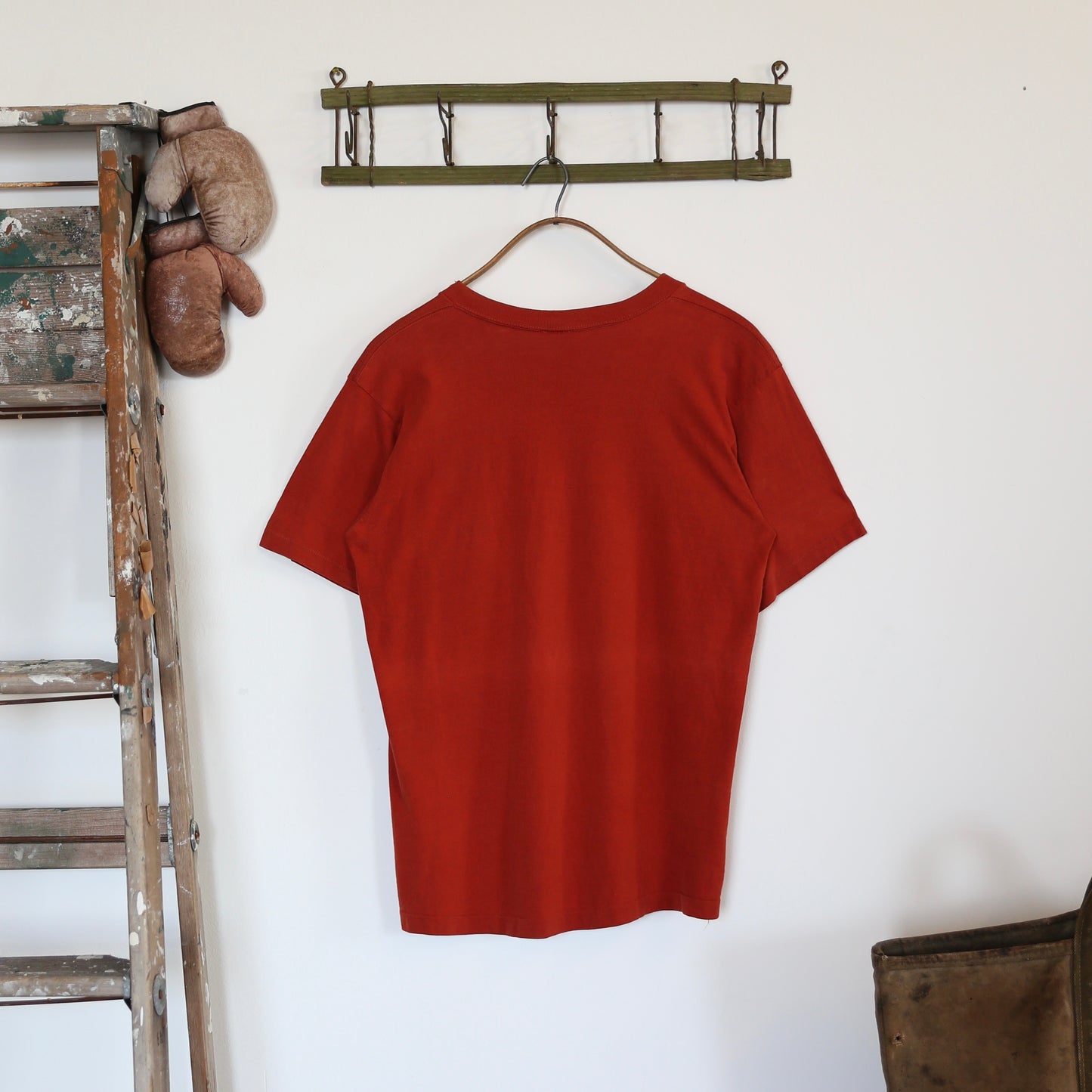 1970'S BURNT ORANGE POCKET TEE (L)