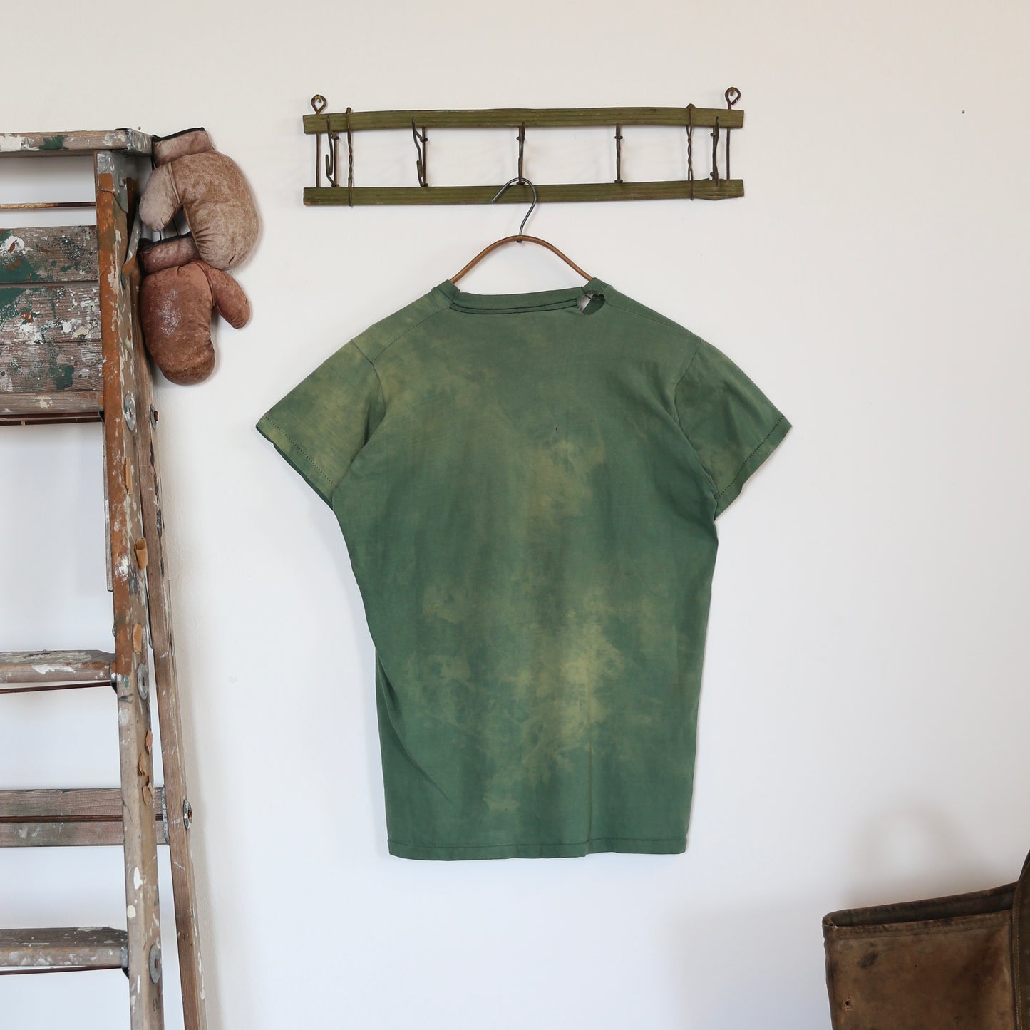 1970'S FADED GREEN POCKET TEE