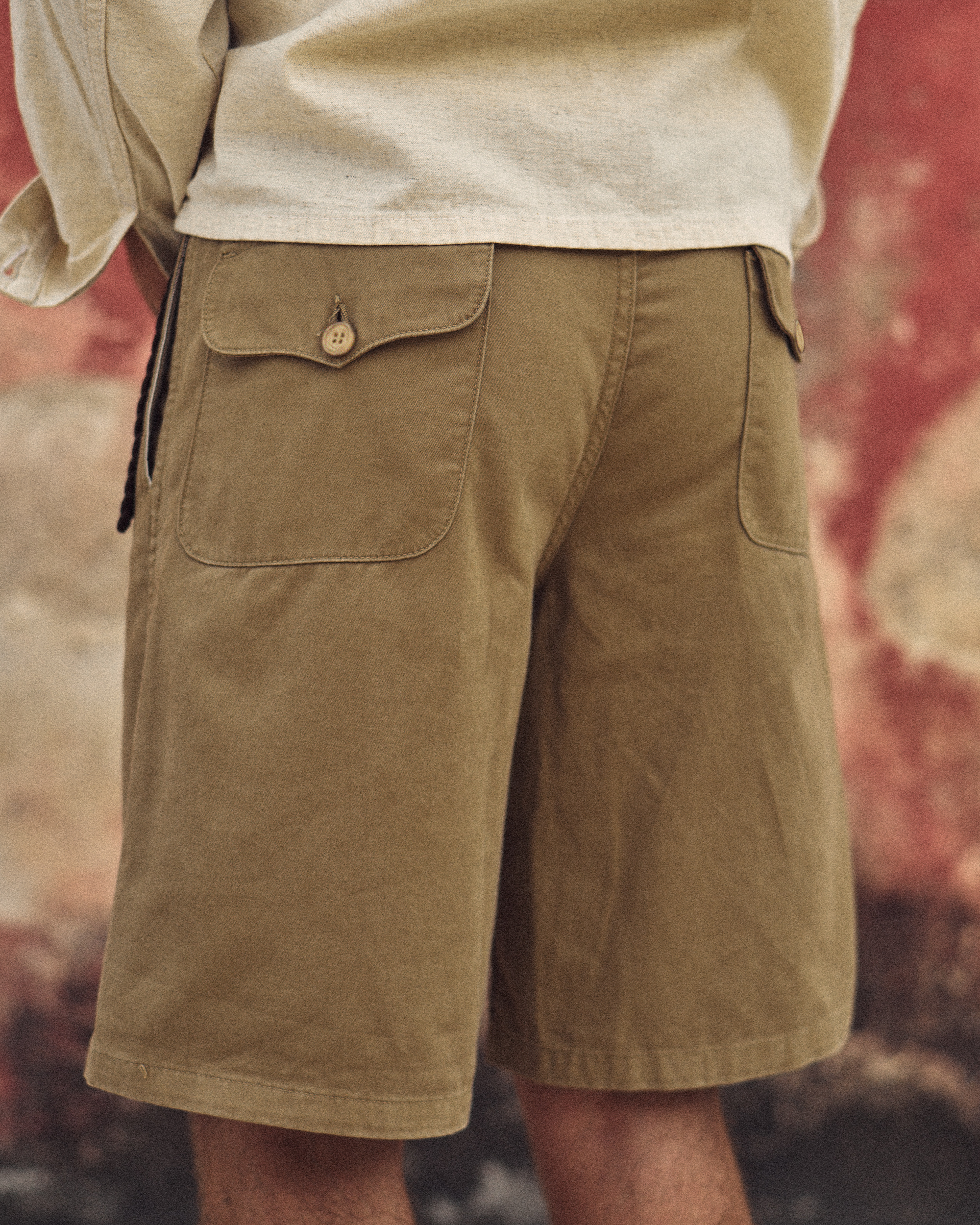 PLEATED CHINO SHORT